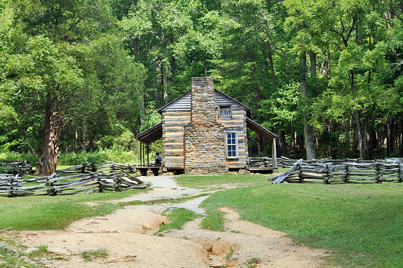 JOYFUL REFLECTIONS Little Cabins in Cades Cove, TN