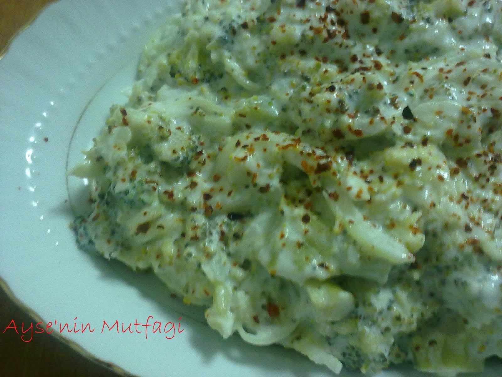 Patatesli Brokoli Salatası Patatesli Brokoli Salatası