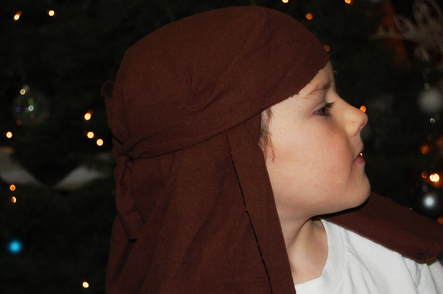 Toad's Treasures Lifestyle Family Blog by Emily Ashby Nativity headwear.Pillowcases.Gifttag