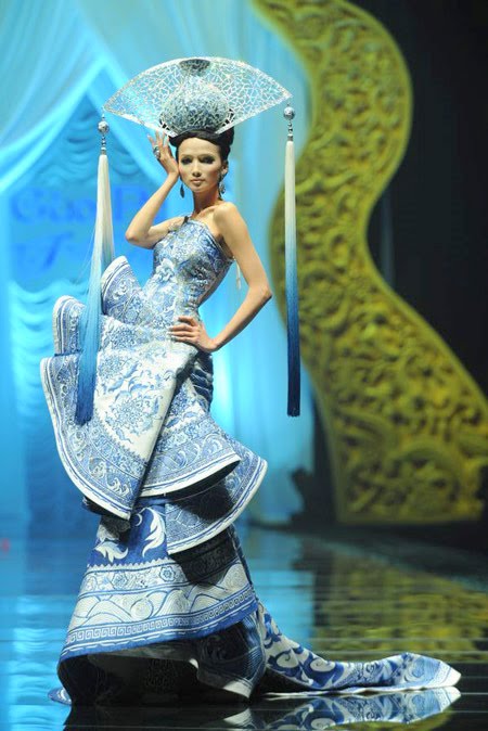 The McQueen of China: Designer Guo Pei's 