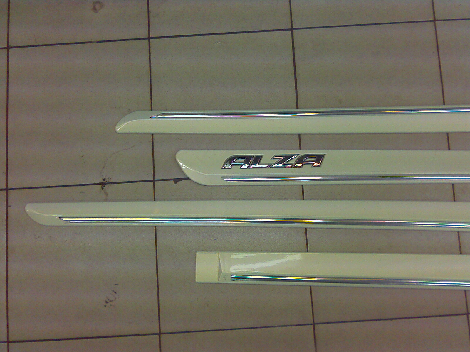 Accessories SIDE DOOR MOULDING