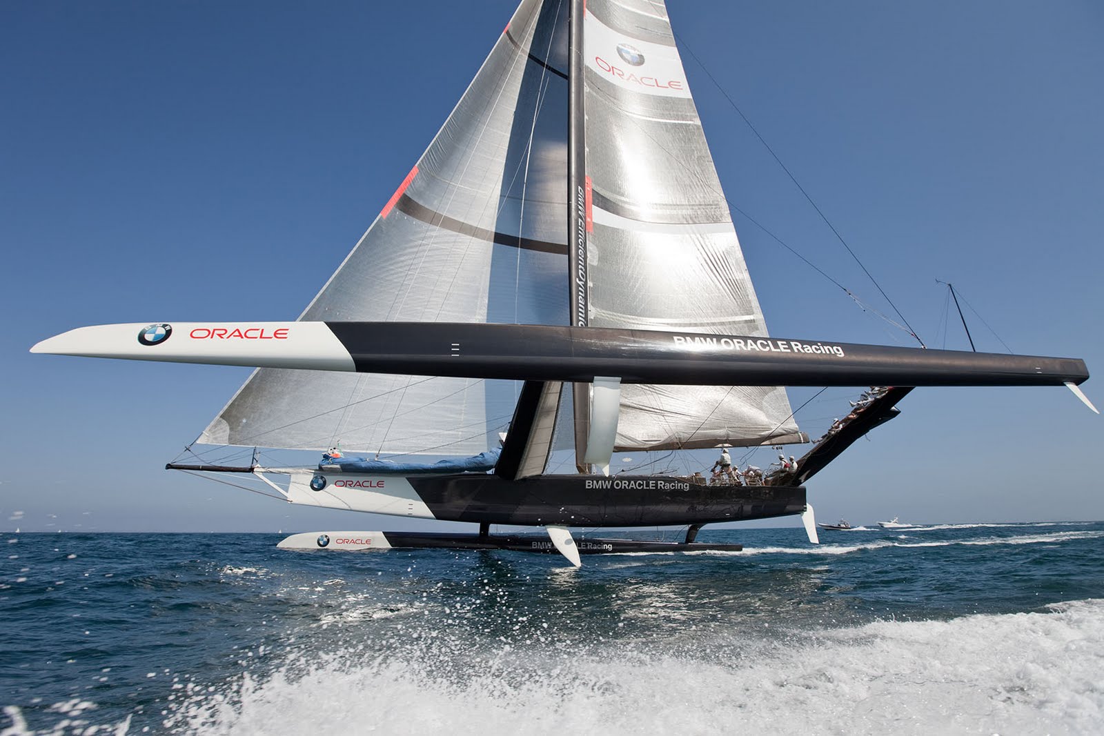 Bmw oracle racing 90 trimaran #4