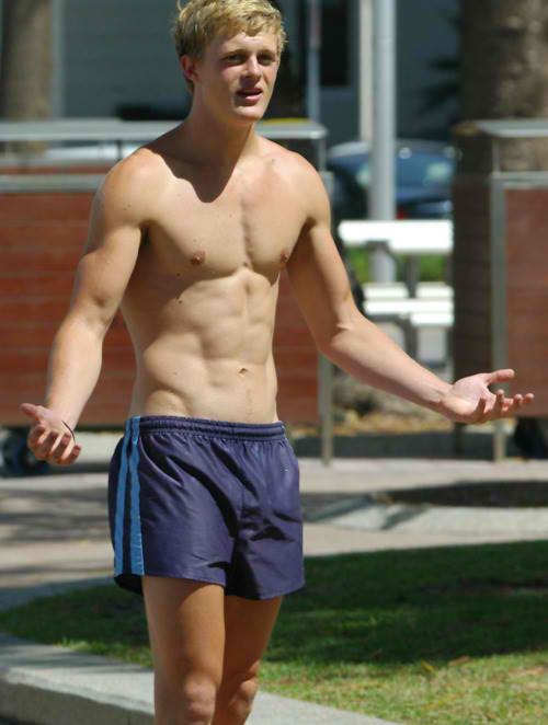 Muscle Jock of the Day | Sports Wallpapers