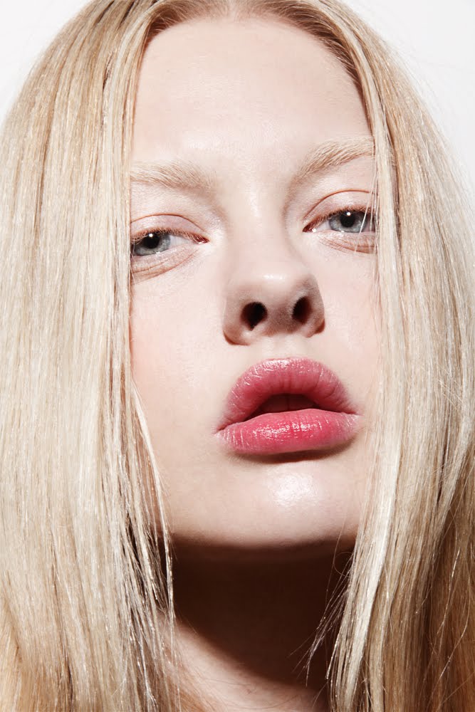 Bee Stung Lips, Botox, Filler Injections, Cosmetic Surgery, Strong Hair