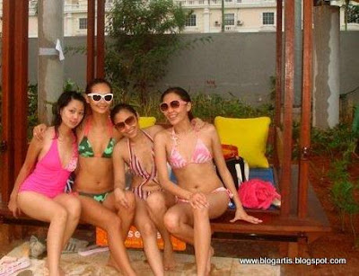 Indah Kalalo and friends in bikini