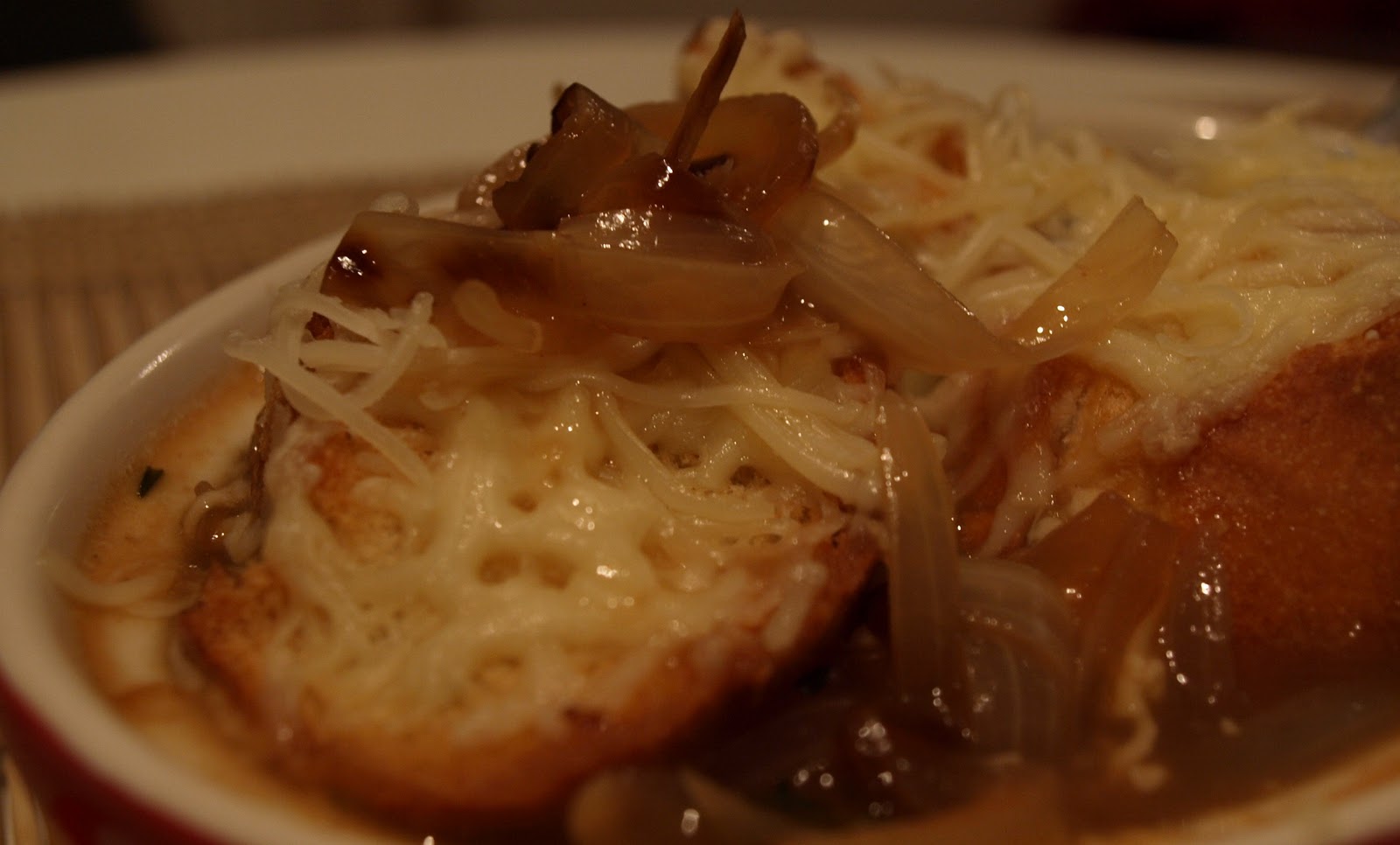 Soupe à l'Oignon Gratinée - French Onion Soup | Cooking For One in Paris