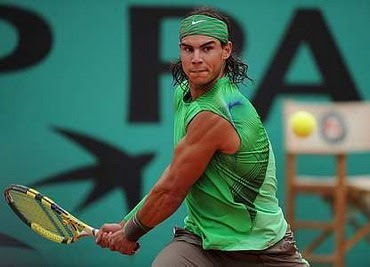 Rafael Nadal va tenter face à Roger Federer de décrocher son quatrième titre consécutif dans les Internationaux de France. (L'Equipe)
