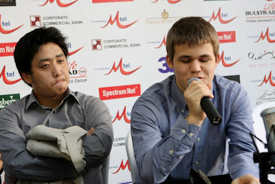 Les grands-maîtres Wang Yue et Magnus Carlsen, lors du dernier Mtel 
