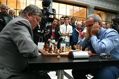 Les deux K lors d'un blitz à Zurich en 2006 © ChessBase 