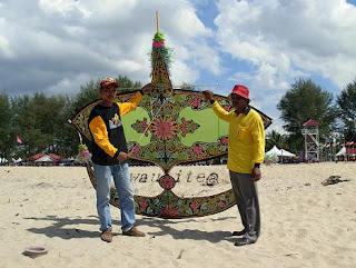 Wau & Kites: December 2008