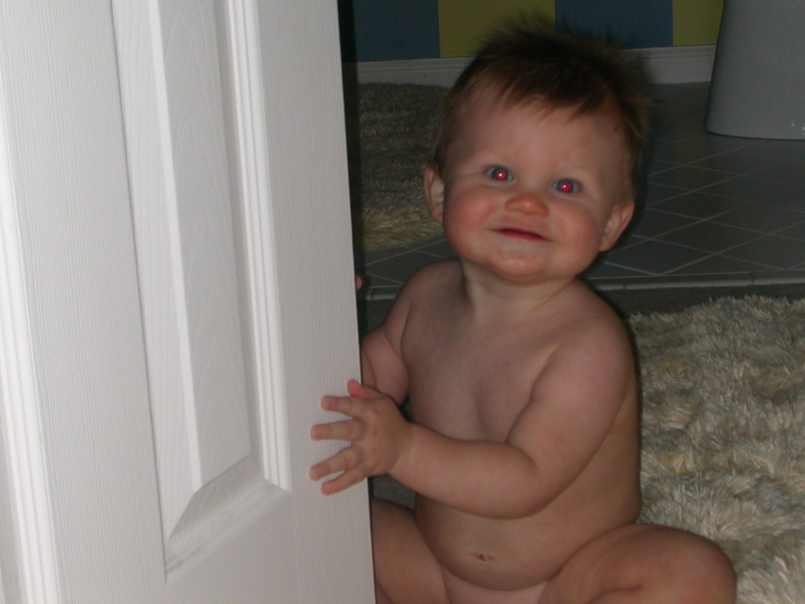 [NOAH_CLOSING_THE_DOOR.JPG]