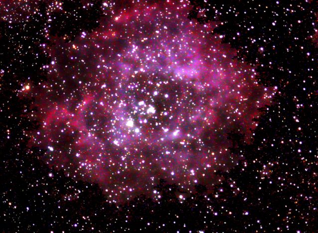 Nebulosa y cúmulo estelar "Roseta" en Monoceros