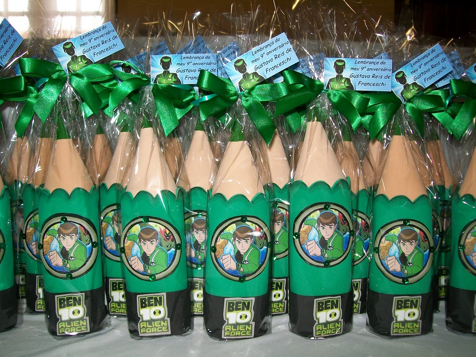 gisele milidéias: Lembrancinha Ben 10 Force Alien