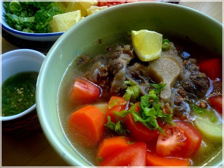 indonesian food recipes: Sop Buntut (Oxtail Soup)