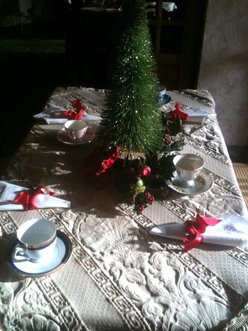 Christmas_Holiday_Tea_Party_Table