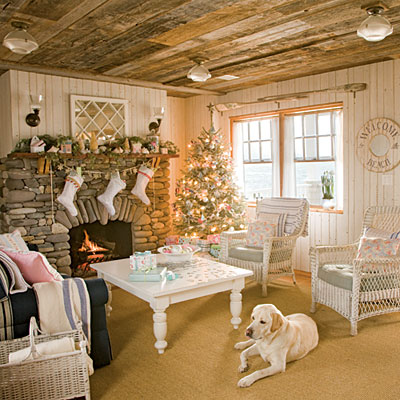 Seaside Inspired - Beach Decor: Festive Holiday Rooms as seen in ...