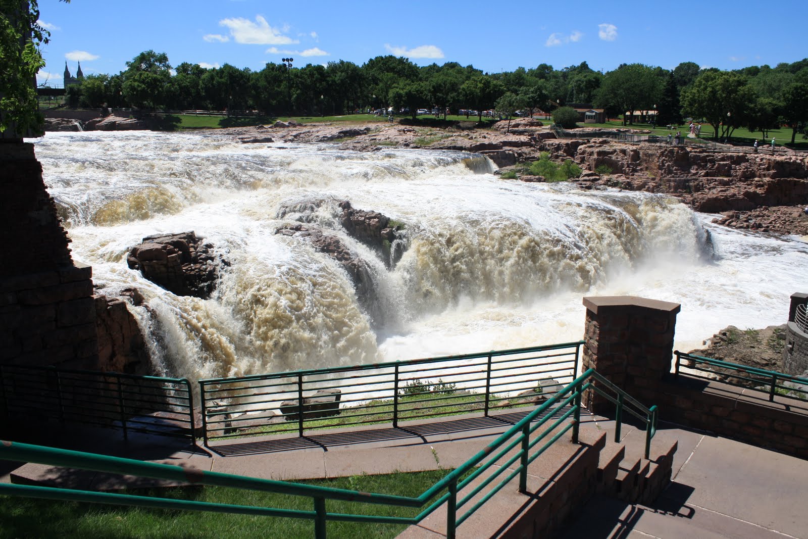 TomandEv June 2829 Pictures of Big Sioux Falls in downtown Sioux Falls