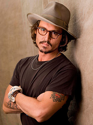 johnny_depp1_300_4001[1].jpg