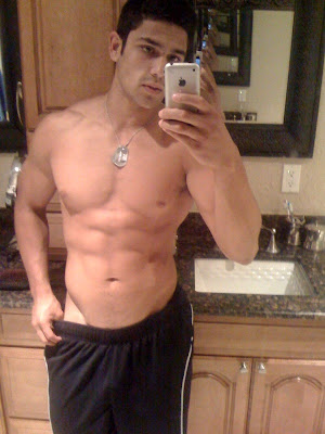 The Argyled Blogfairy ♦♦♦: Guys With iPhones