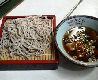 冷たいそばは、肉そば蒸篭がお薦めですよ。写真のそばは、並粉そばです。s
