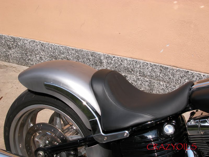 CRAZYOILS: 2008 FXCWC SOFTAIL ROCKER C PROJECT - PART I
