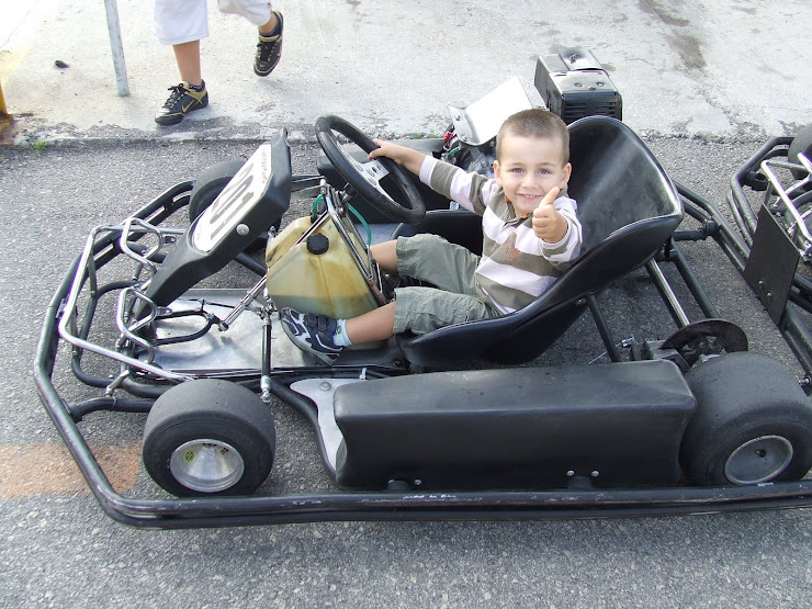 Futuro Campeão de Kart.....
