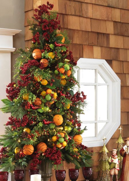 [tree-colonial-christmas.jpg]