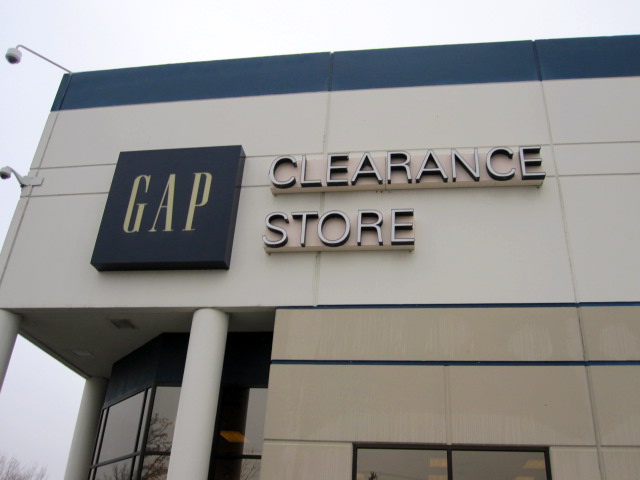 The Frugal Fishtank: Shopping at the Gap Outlet