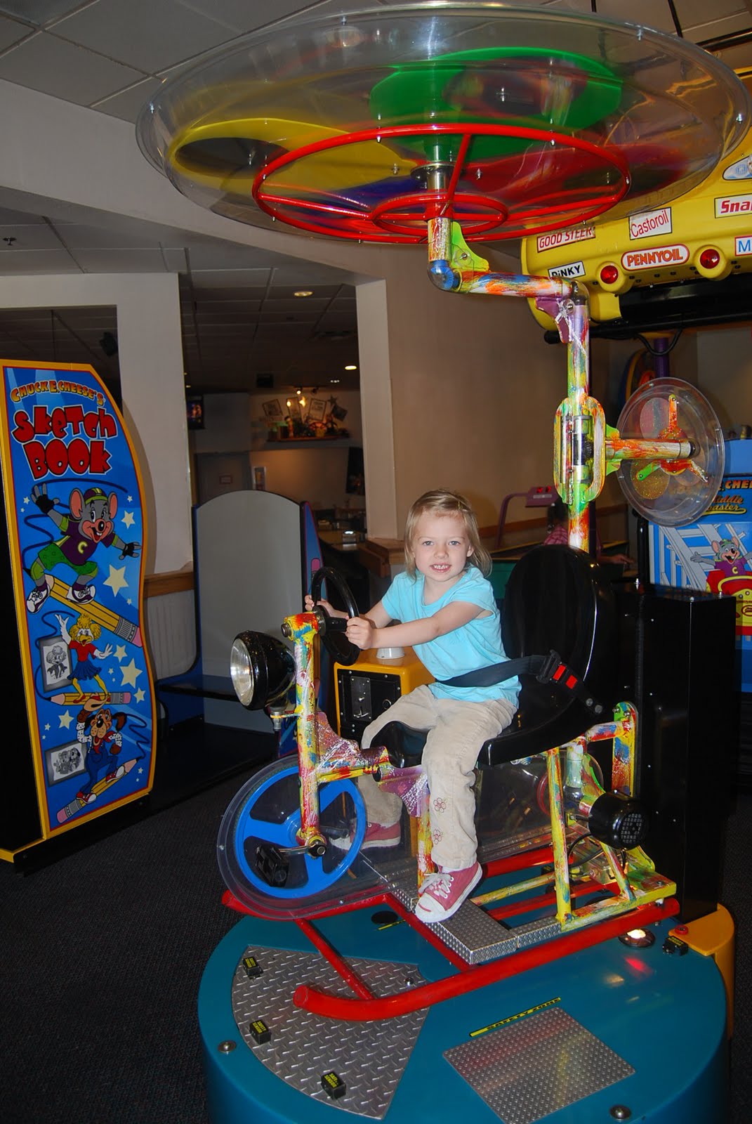 The Peterson Party: Road Trip 2010: Chuck E. Cheese