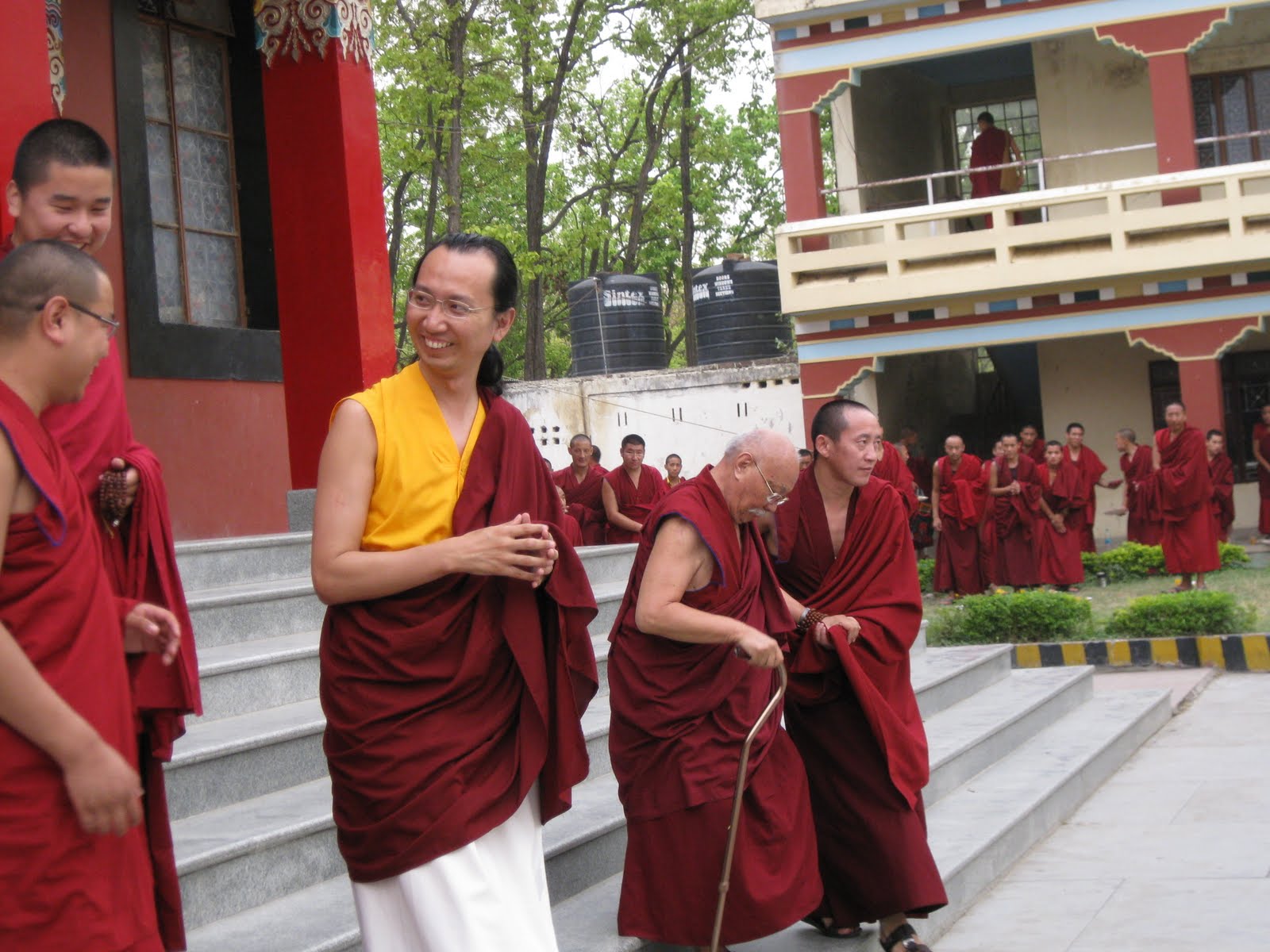 Tibetan Kham Lingtsang Society: DUNGSEY RINPOCHE RATNA VAJRA AND H.E. LUDING KHENCHEN RINPOCHE