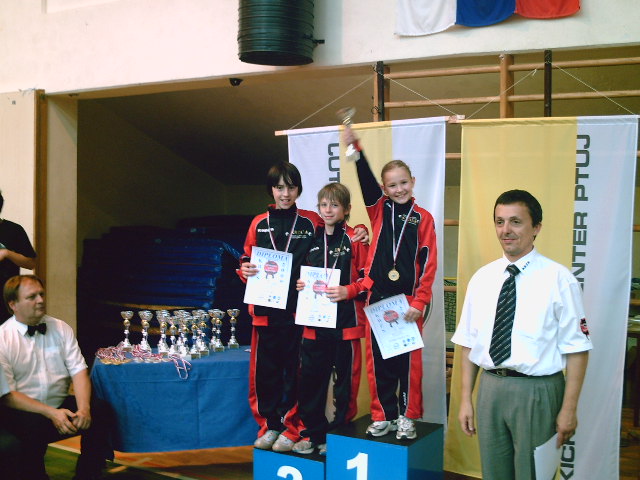 [PICT0135.JPG]