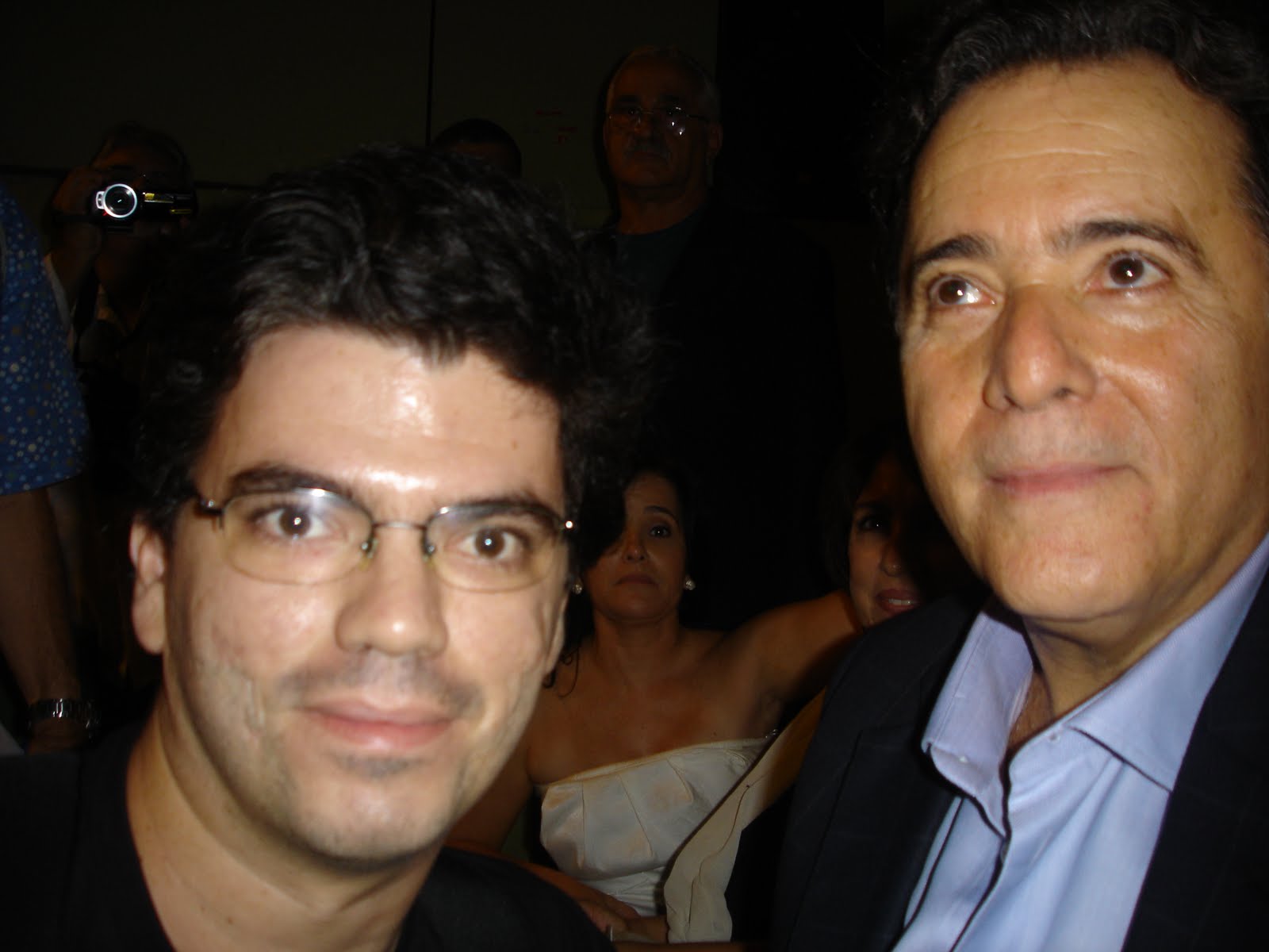 http://4.bp.blogspot.com/_iAWAZfPHcxA/S90IPMPoGVI/AAAAAAAAJ4U/sZoqUMN6oeQ/s1600/Eu+e+Tony+Ramos.JPG