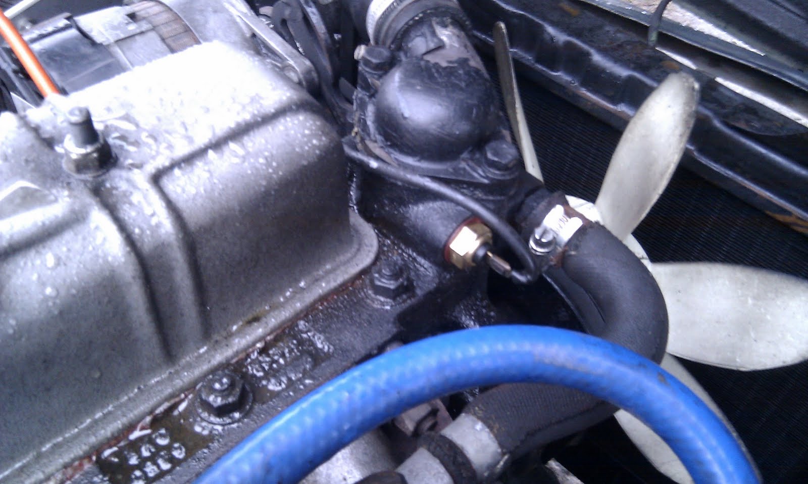 Triumph Spitfire 1500 Fixing Leaking Carbs & Fitting Temperature Sender