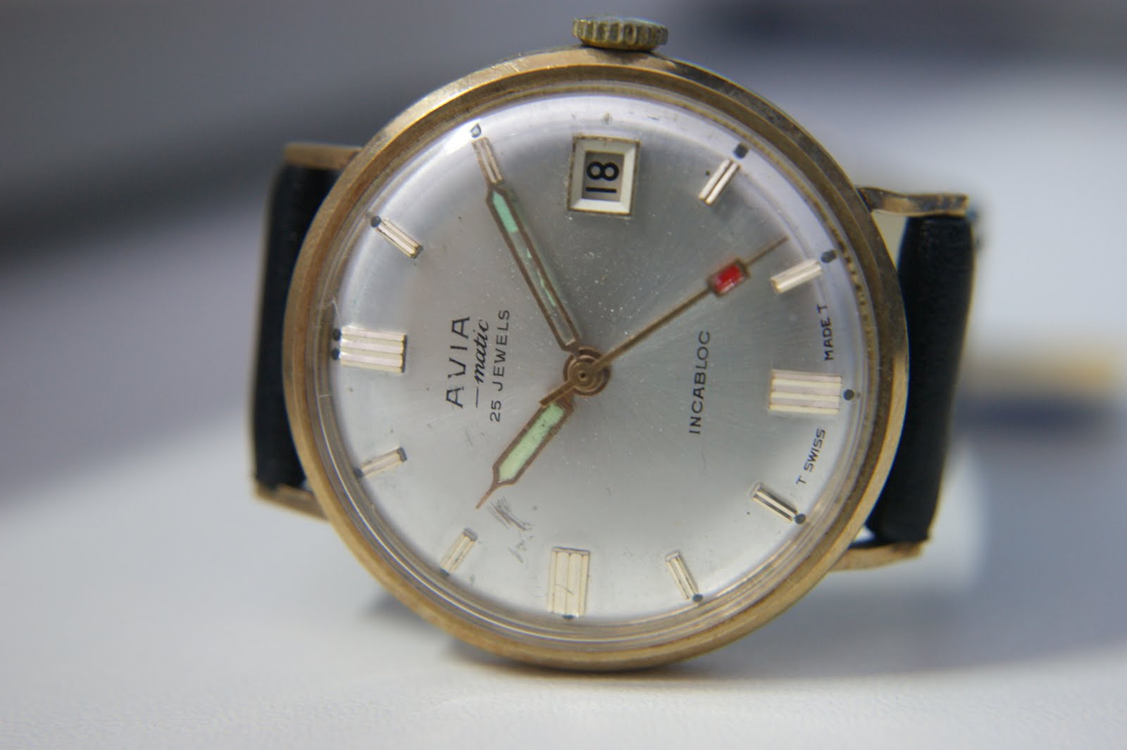 avia electronic watch