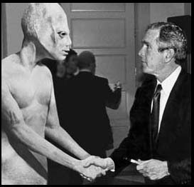 http://4.bp.blogspot.com/_iKcZ3qcCmyo/RxLZRHiPTwI/AAAAAAAABOY/Xe9TVm-psSo/s400/Bush_alien.jpg