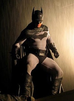 Comic book hero the greatest cape crack