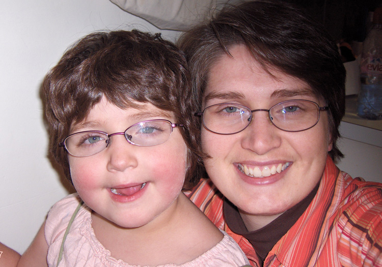 [11-20-07+mom+ragan+glasses.jpg]