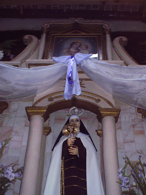 VENERADA IMAGEN DE SANTA CLARA DE ASÍS