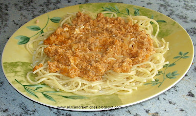Spagheti cu carne si ou