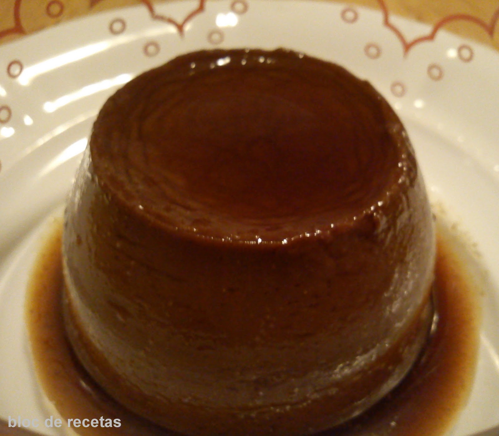 Bloc de recetas Flan de chocolate con almendras