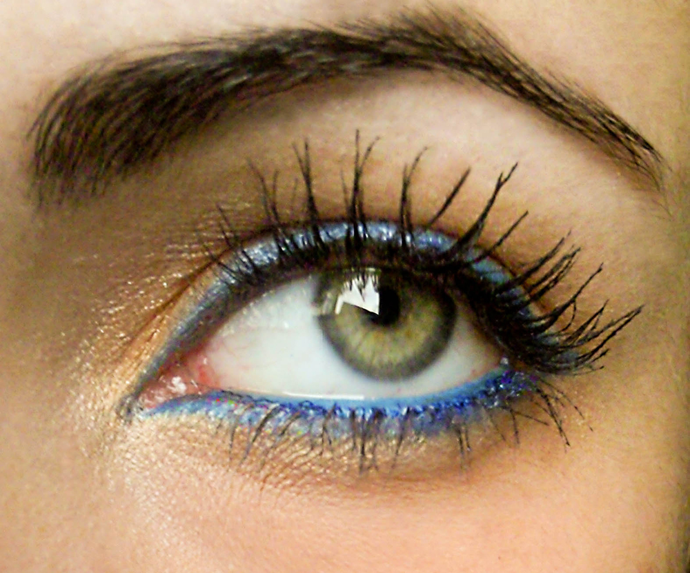 Makeup and Art Freak Blue EyeLiner