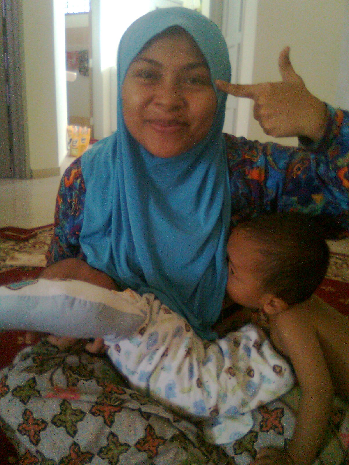 IKHLASFILLAH: Tandem Nursing yang mengundang pelbagai reaksi.