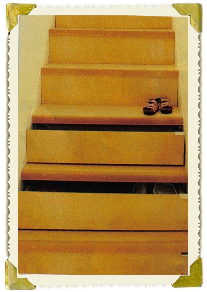 [stair_drawers.jpg]