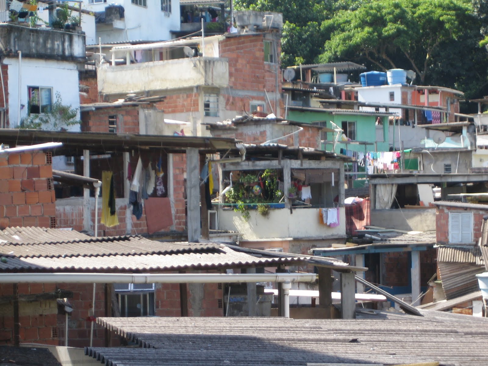 desert-woman-on-the-road-rio-favelas