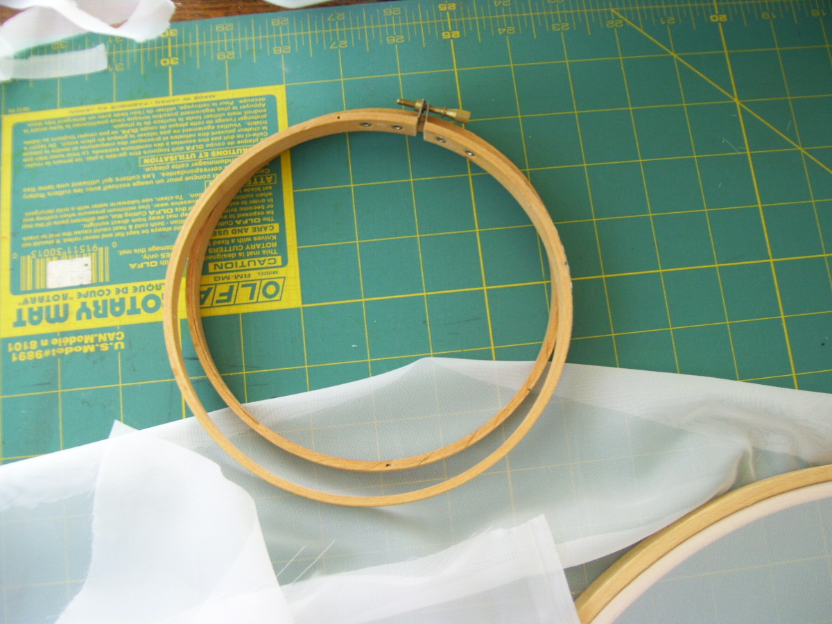 Linda's Art Quilts How to Make Screen Printing Frames with Embroidery