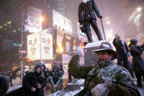 [The-Great-Snowball-Fight-In-Times-Square-006.jpg]