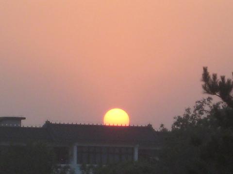 [1-sunset.jpg]