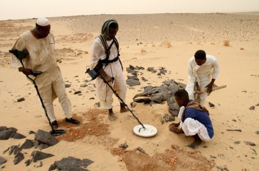 Gold detectors in Sudan