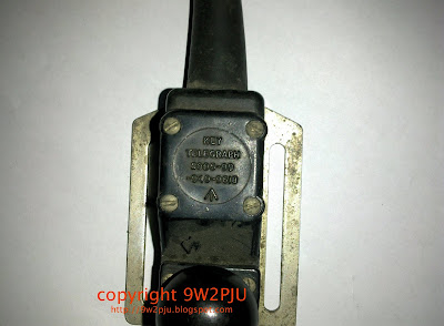 22122009014 Classic Military Grade Radio