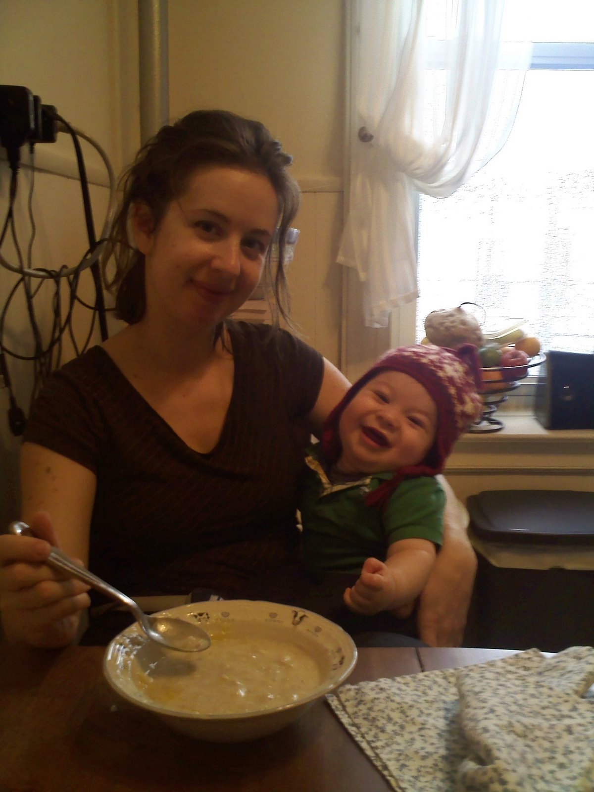 [Hannah+Ollie+happy+oatmeal.JPG]